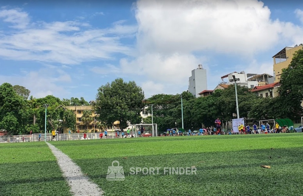 Sân bóng Bồ Đề, Long Biên, Hà Nội